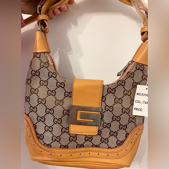 FASHION PURSE ✨ - Picture 2 of 4